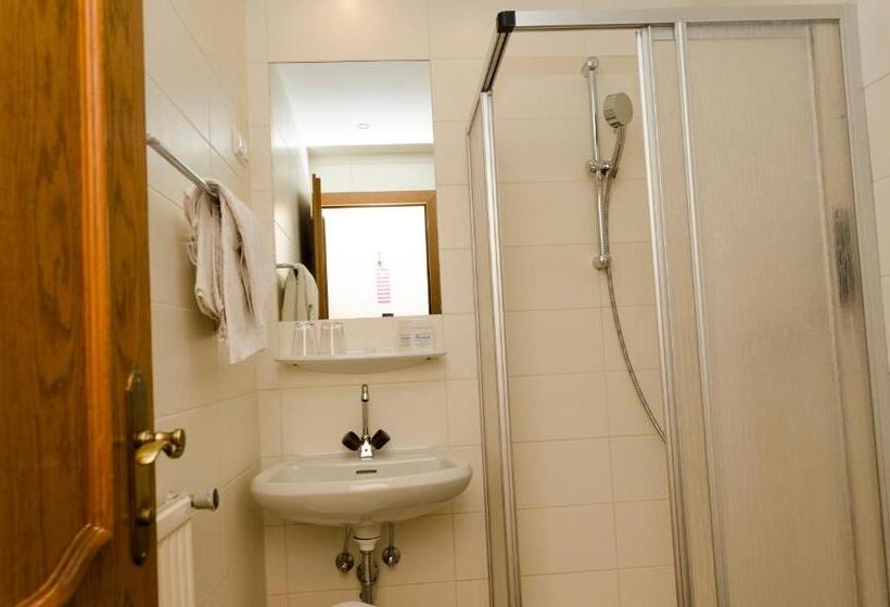 غرفة قياسية مزوَّدة بشُرفة, Gästehaus Herlinde