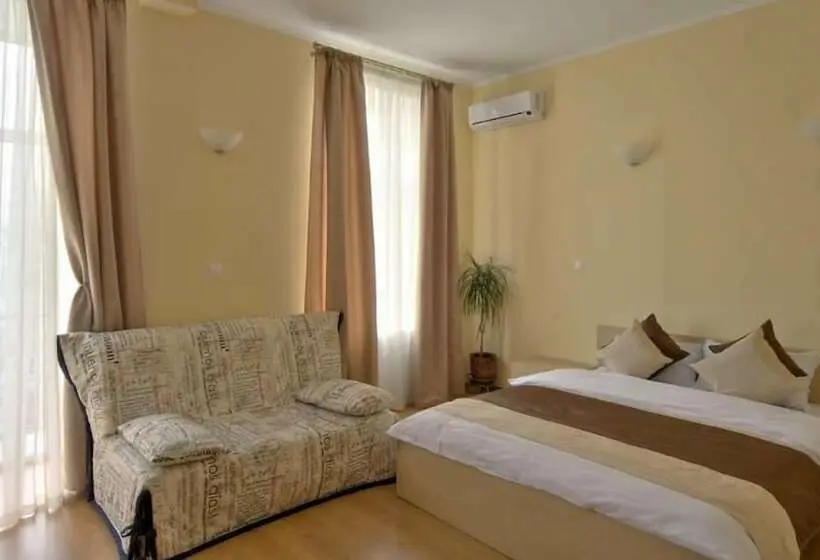 اتاق استاندارد با بالکن, Heart Kyiv Apart