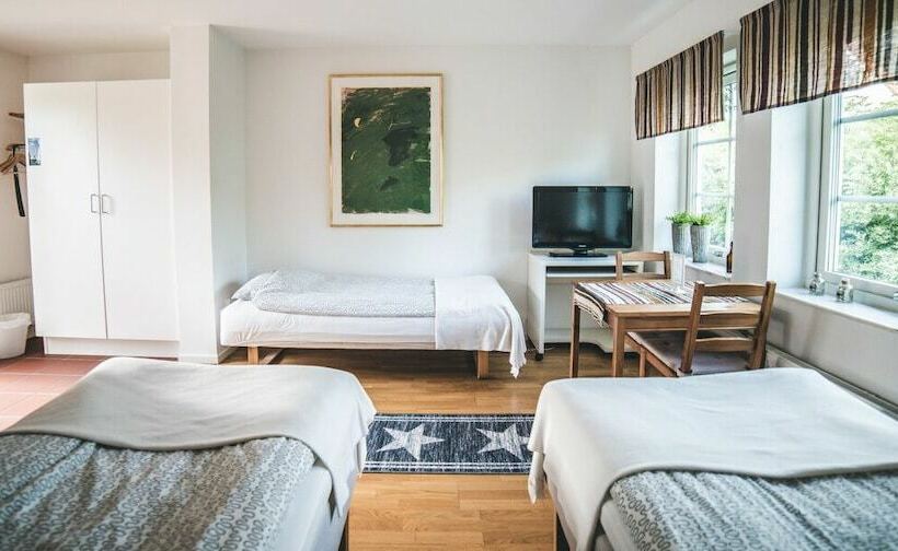 スタンダードトリプルルーム, L Vellingebacken