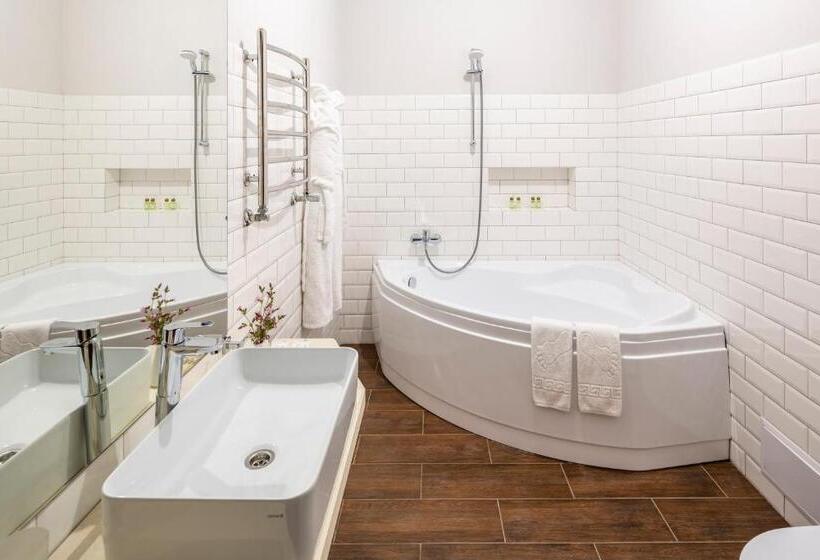سوییت, Osonnya Karpaty Resort Medical & Spa