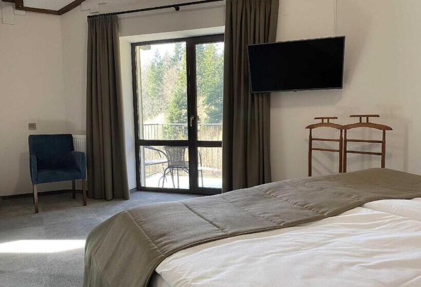 سوییت با چشم‌انداز کوه, Osonnya Karpaty Resort Medical & Spa