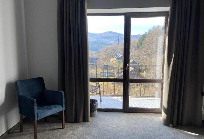 سوییت با چشم‌انداز کوه, Osonnya Karpaty Resort Medical & Spa