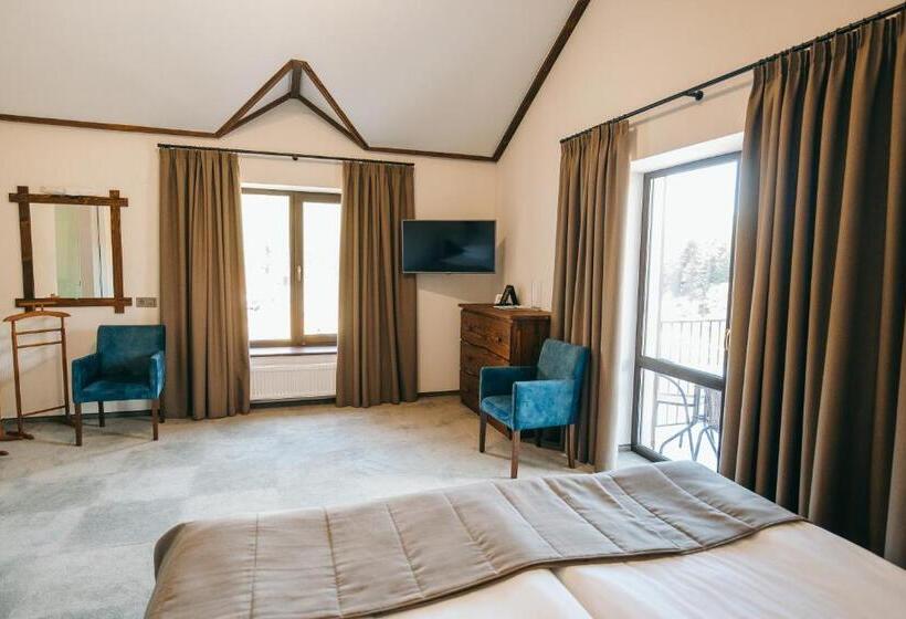 سوئیت با چشم‌انداز رودخانه, Osonnya Karpaty Resort Medical & Spa