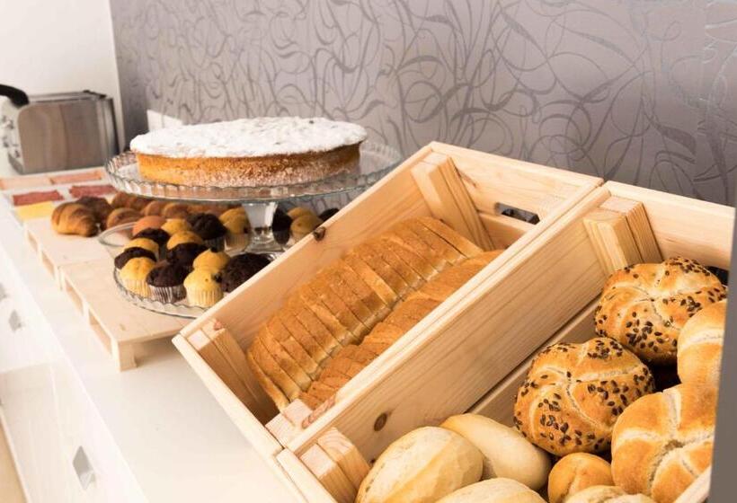 חדר סטנדרט, Rossovino Como