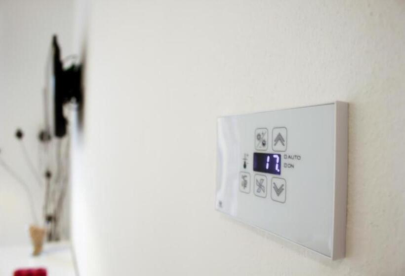 חדר סטנדרט, Rossovino Como