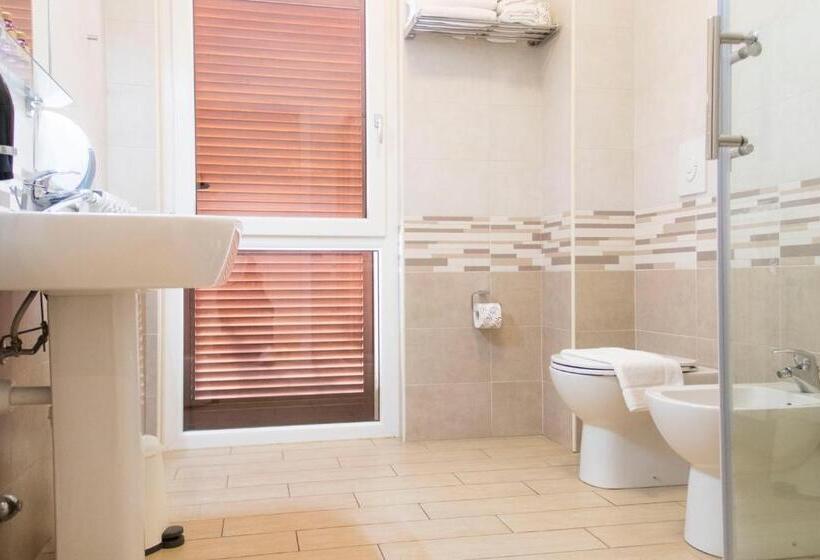 סוויטת 2 חדרי שינה, Rossovino Como