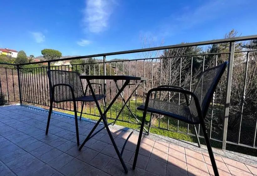 Chambre Triple Standard avec Balcon, Rossovino Como