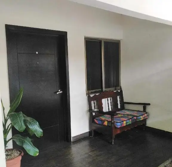 اتاق لوکس با تخت بزرگ, Sevilla Palenque