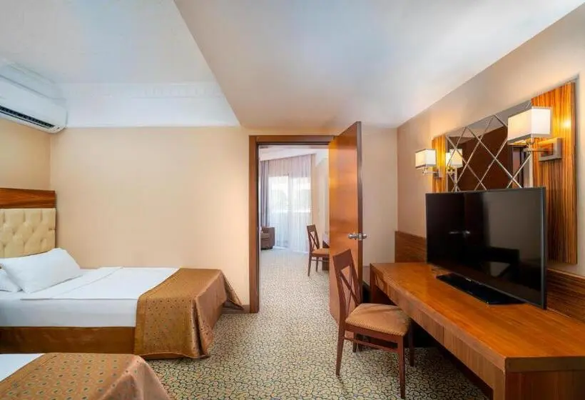Perhehuone, Bera Hotel Alanya