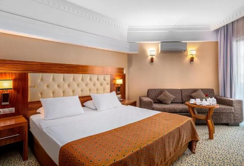Perhehuone, Bera Hotel Alanya