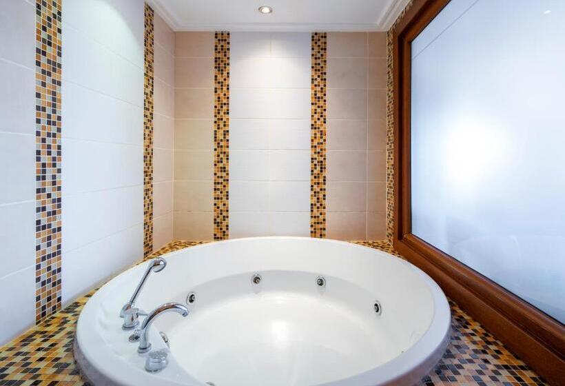 سوییت جونیور با چشم‌انداز دریا, Bera Hotel Alanya