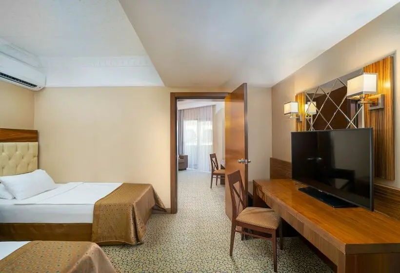 Perhehuone, Bera Hotel Alanya
