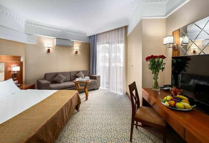 Perhehuone, Bera Hotel Alanya