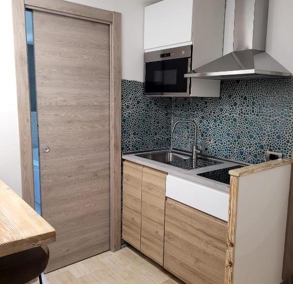 标准工作室, Pompei Suite