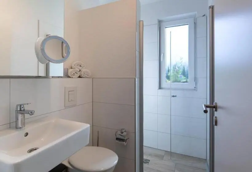 デラックススタジオ, Gleuel Inn   Digital Hotel & Serviced Apartments & Boardinghouse Mit Voll Ausgestatteten Küchen