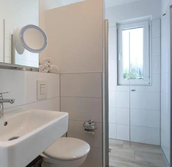 ファミリーステューディオ, Gleuel Inn   Digital Hotel & Serviced Apartments & Boardinghouse Mit Voll Ausgestatteten Küchen