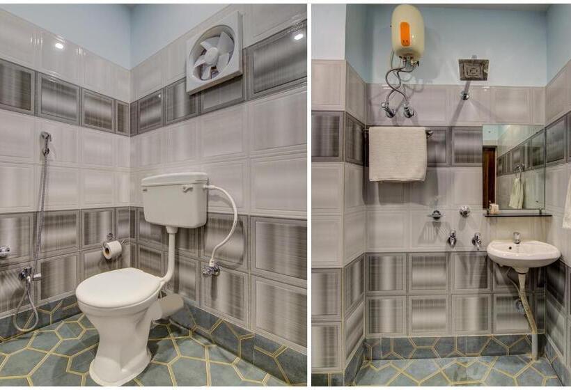 غرفة كلاسيكية ثلاثية, Collection O Raj Guest House Near Kolkata Airport