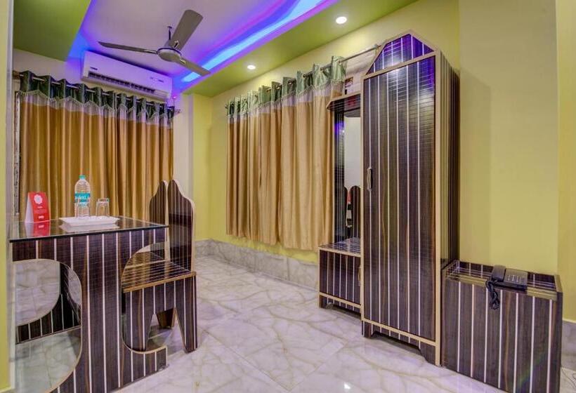 غرفة كلاسيكية ثلاثية, Collection O Raj Guest House Near Kolkata Airport