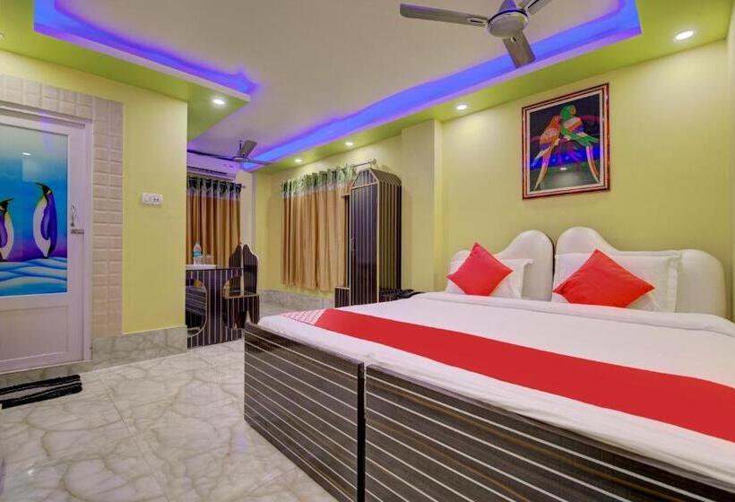 غرفة كلاسيكية ثلاثية, Collection O Raj Guest House Near Kolkata Airport