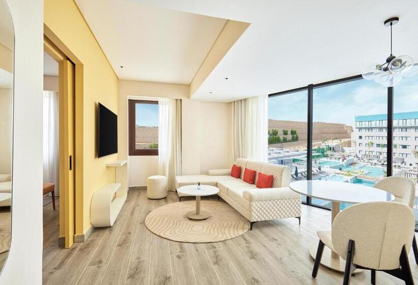 سوئیت پریمیوم, Hyatt Centric Cairo West