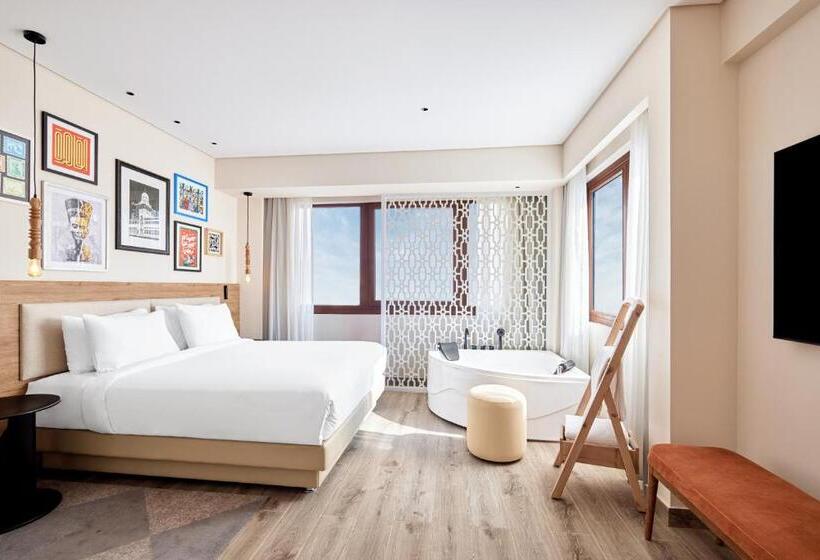 سوئیت پریمیوم, Hyatt Centric Cairo West