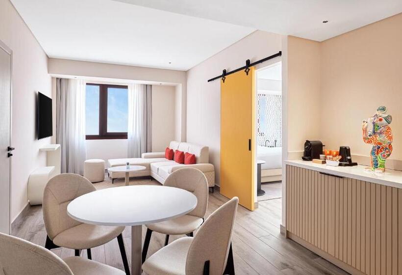 سوئیت پریمیوم, Hyatt Centric Cairo West