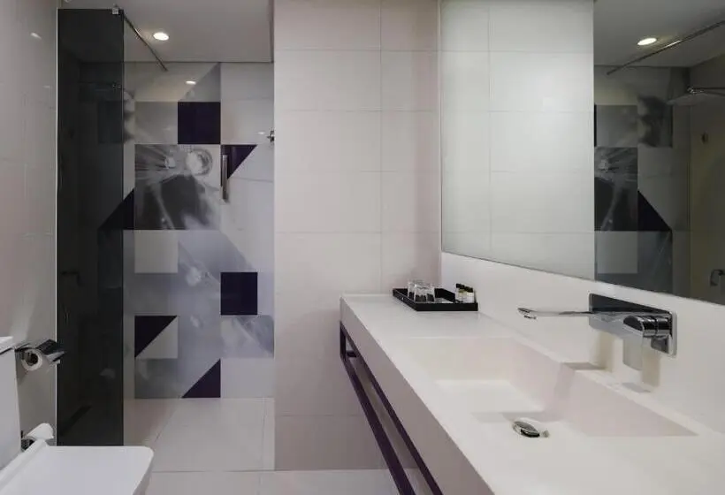 اتاق استاندارد با تخت بزرگ, Studio M Muscat