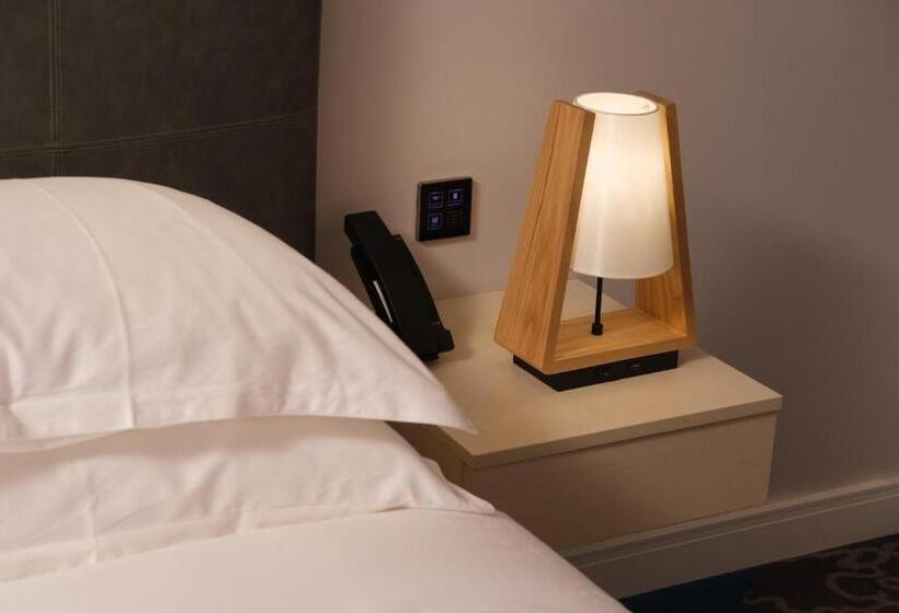 اتاق استاندارد با تخت بزرگ, Studio M Muscat