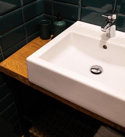 חדר סטודיו סטנדרד, łazienki Chodzieskie