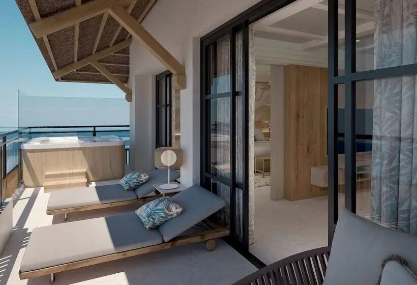 スイートクラブ シービュー, Dreams Playa Esmeralda Resort & Spa