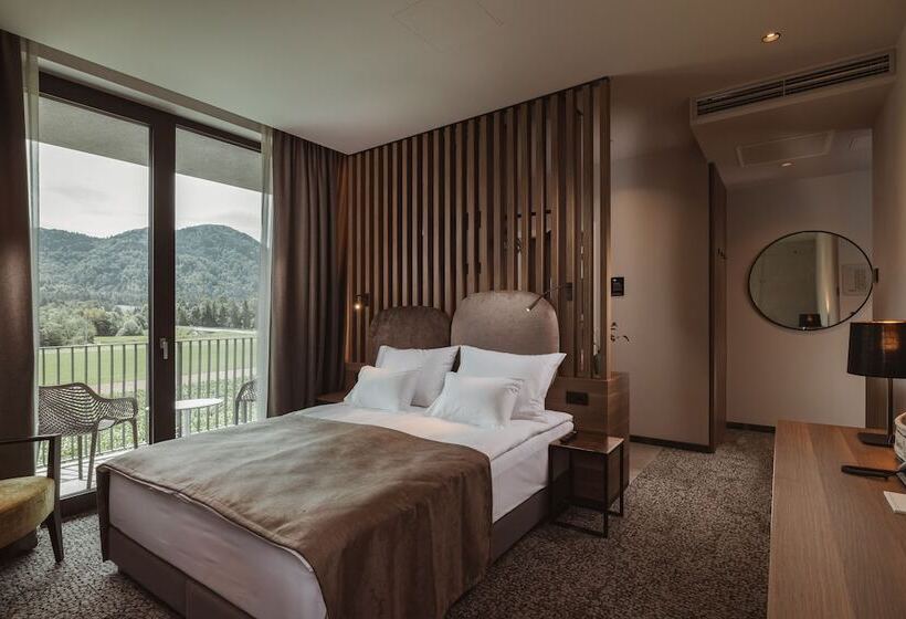 اتاق لوکس با بالکن, Grof