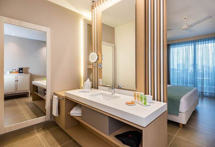 חדר סופריור, Irotama Lago