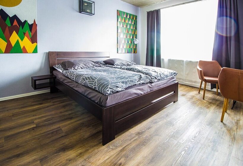 اتاق استاندارد, 63