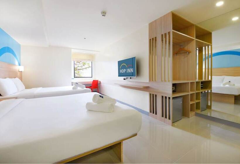 Family Room, Hop Inn Hotel Alabang Manila