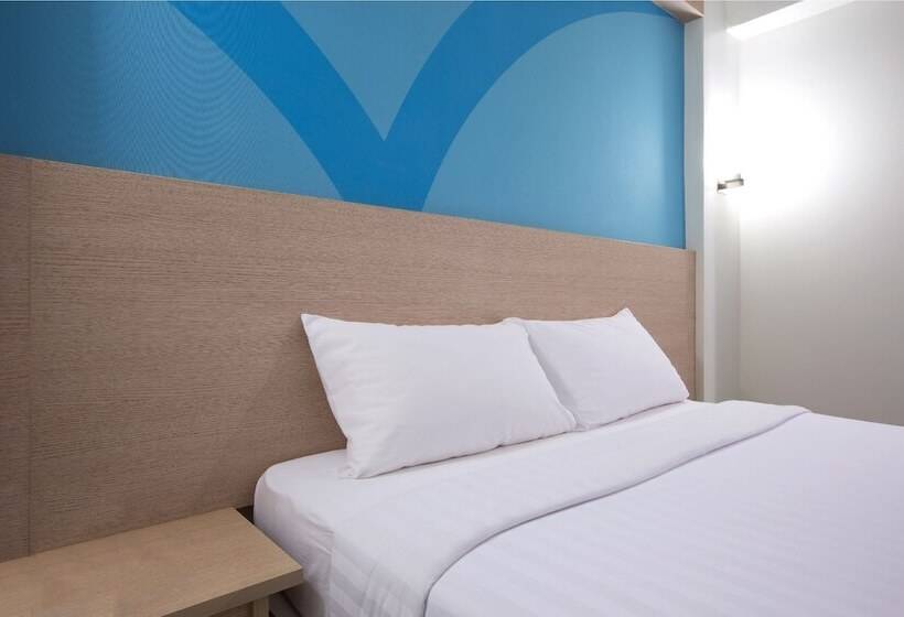Standard Room, Hop Inn Hotel Alabang Manila
