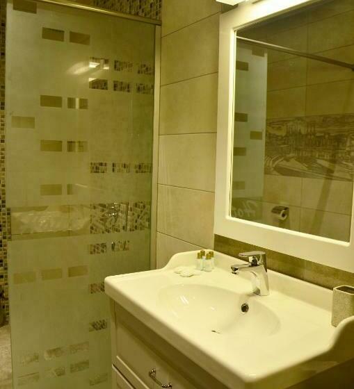 디럭스 룸, Konak