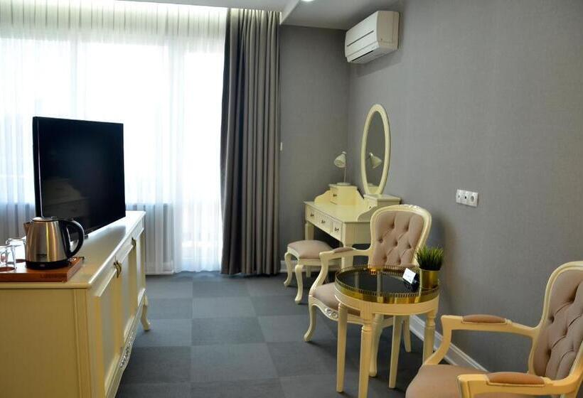 스탠다드 룸 킹사이즈 침대, Konak