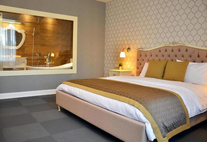 스탠다드 룸 킹사이즈 침대, Konak