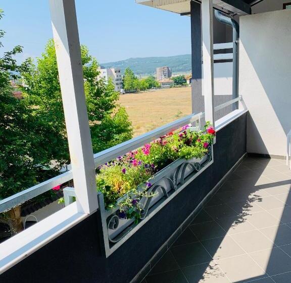 패밀리 스위트, Konak