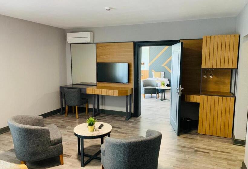 패밀리 스위트, Konak