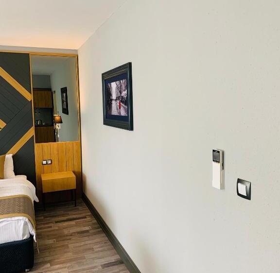 패밀리 스위트, Konak