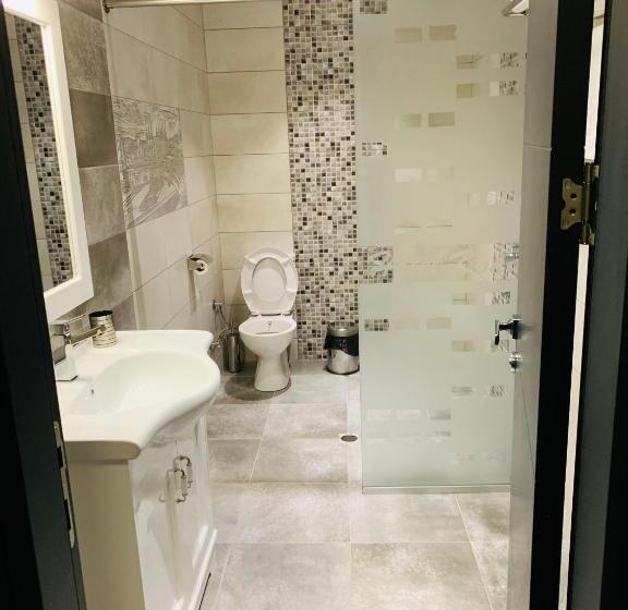 패밀리 스위트, Konak