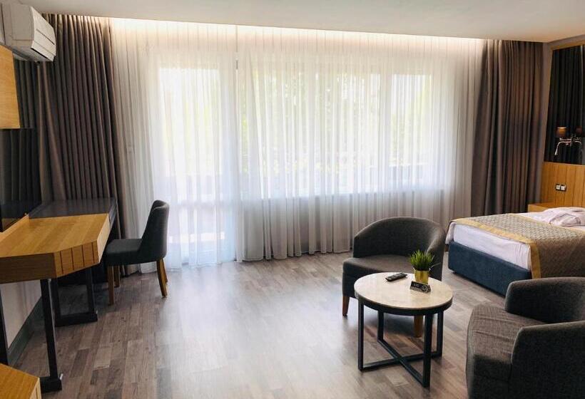 Family Suite, Konak