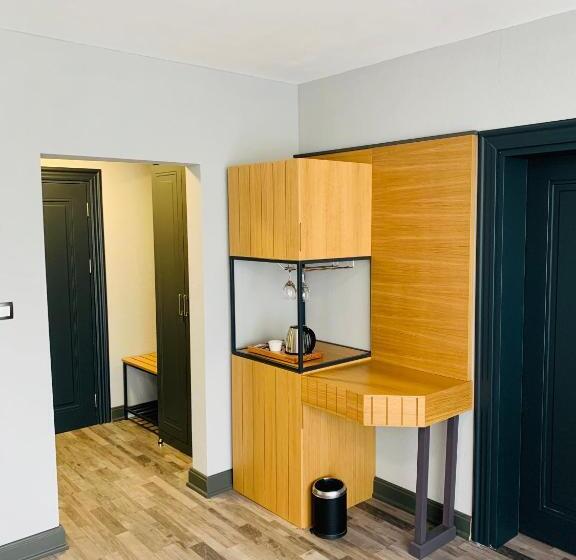 패밀리 스위트, Konak