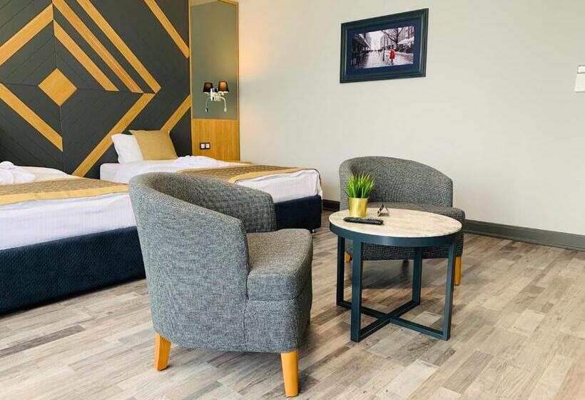 패밀리 스위트, Konak