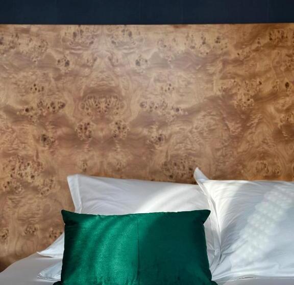 اتاق سوپریور با تخت بزرگ, Debaines Hotel Santiago