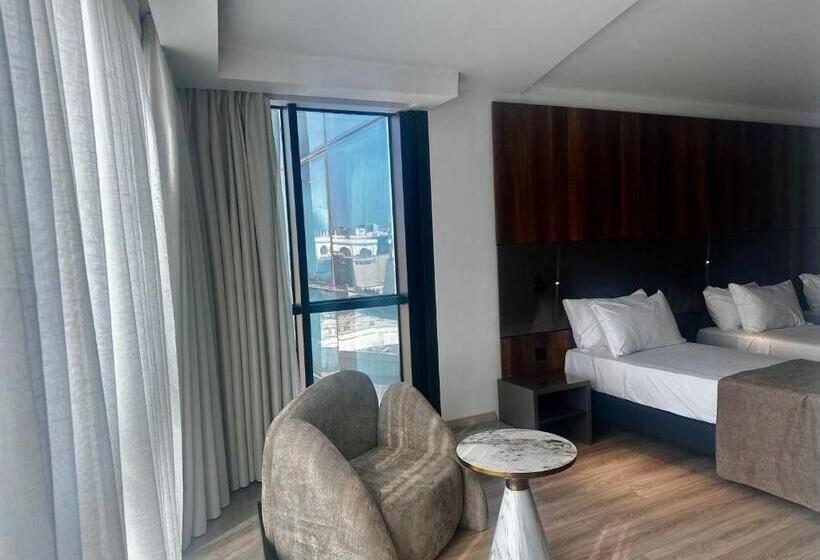 اتاق استاندارد سه نفره, Onyx by Luna