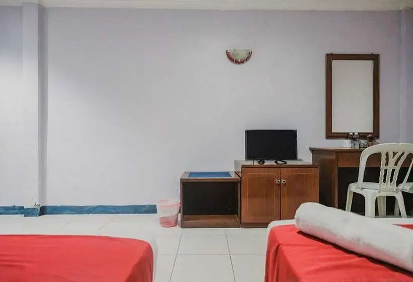 اتاق خانوادگی, Reddoorz Near Nagoya Hill Mall Batam 5