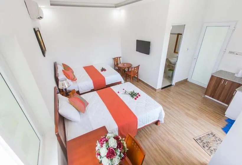 اتاق استاندارد سه تخته با بالکن, Blue Moon Hotel Mui Ne