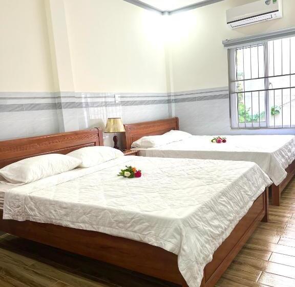 اتاق لوکس چهار تخته, Blue Moon Hotel Mui Ne